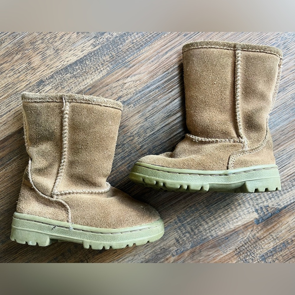 Circo Toddler Boots Furry Insole Size 5